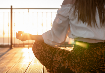 Íme a 10 perces meditációs rutin, amivel boldogan indulhat minden reggel
